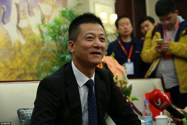 巨胸喷奶水www视频网站